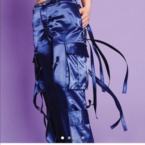 Illustrated people blue float pants
